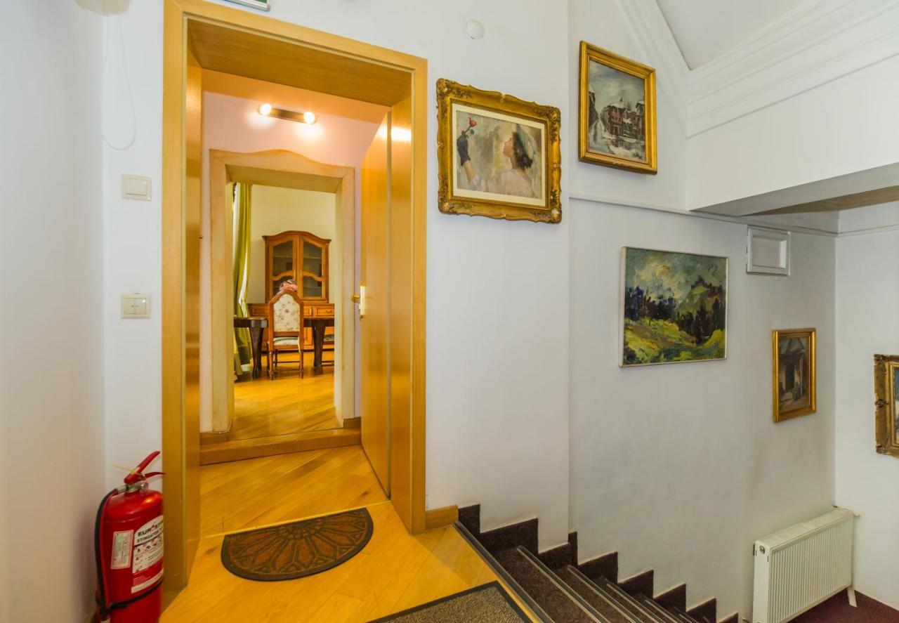 Kronhaus Braşov Exterior foto